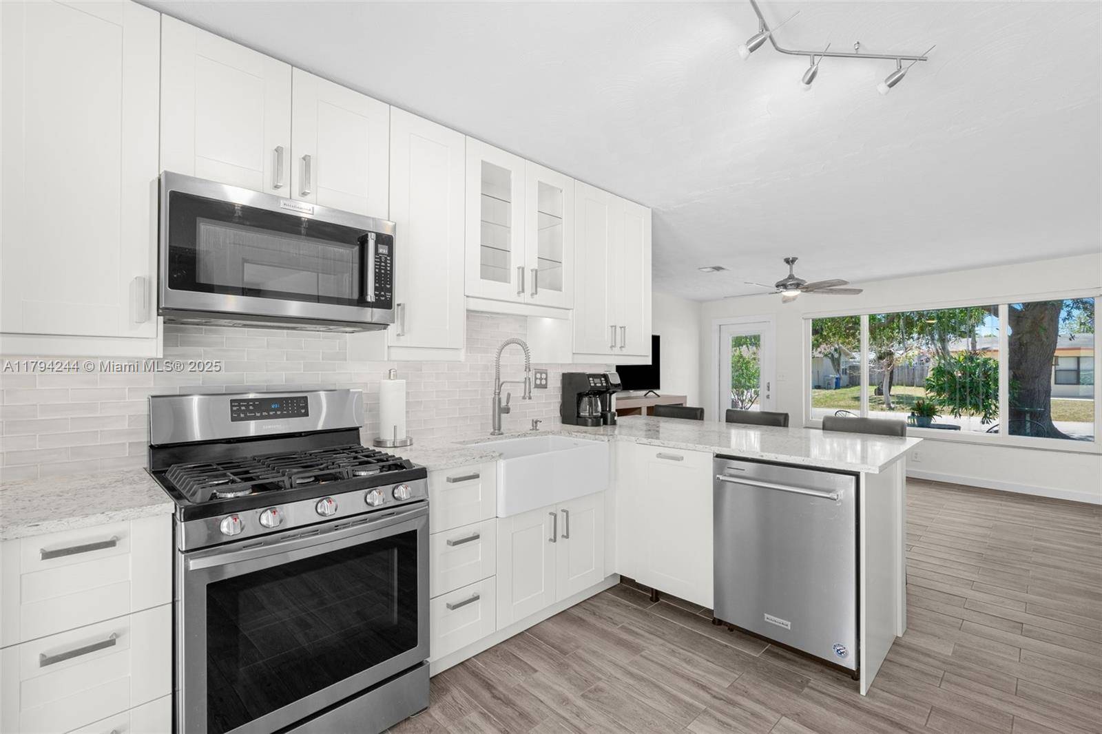Pompano Beach, FL 33064,1531 NE 32nd St