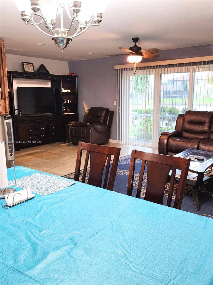 Riviera Beach, FL 33407,8014 Big Pine Way