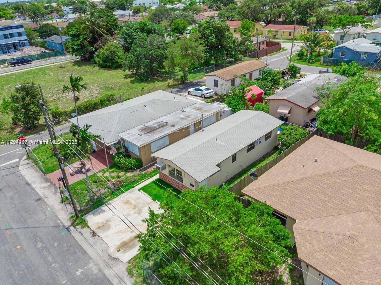 Hallandale Beach, FL 33009,805 NW 3rd Ter #1