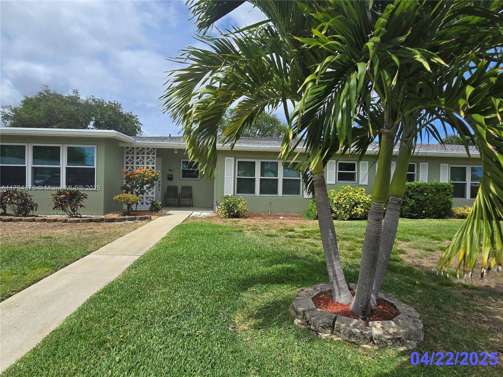 Boynton Beach, FL 33435,135 High Point Blvd #B