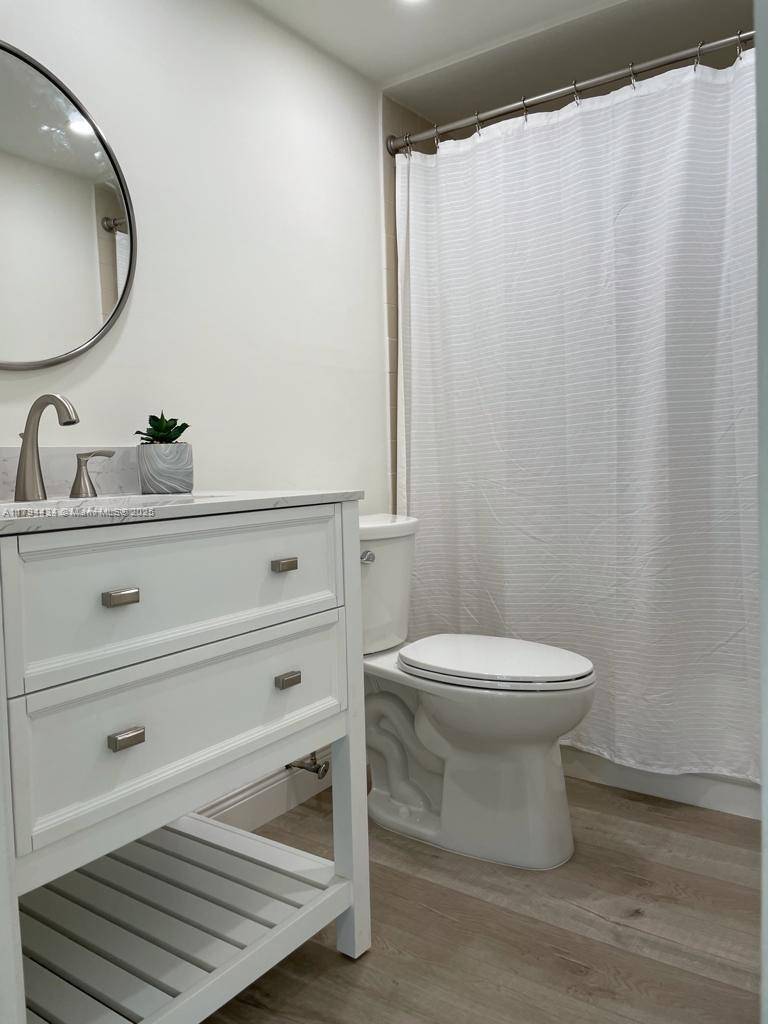 Doral, FL 33166,8120 Geneva Ct #355