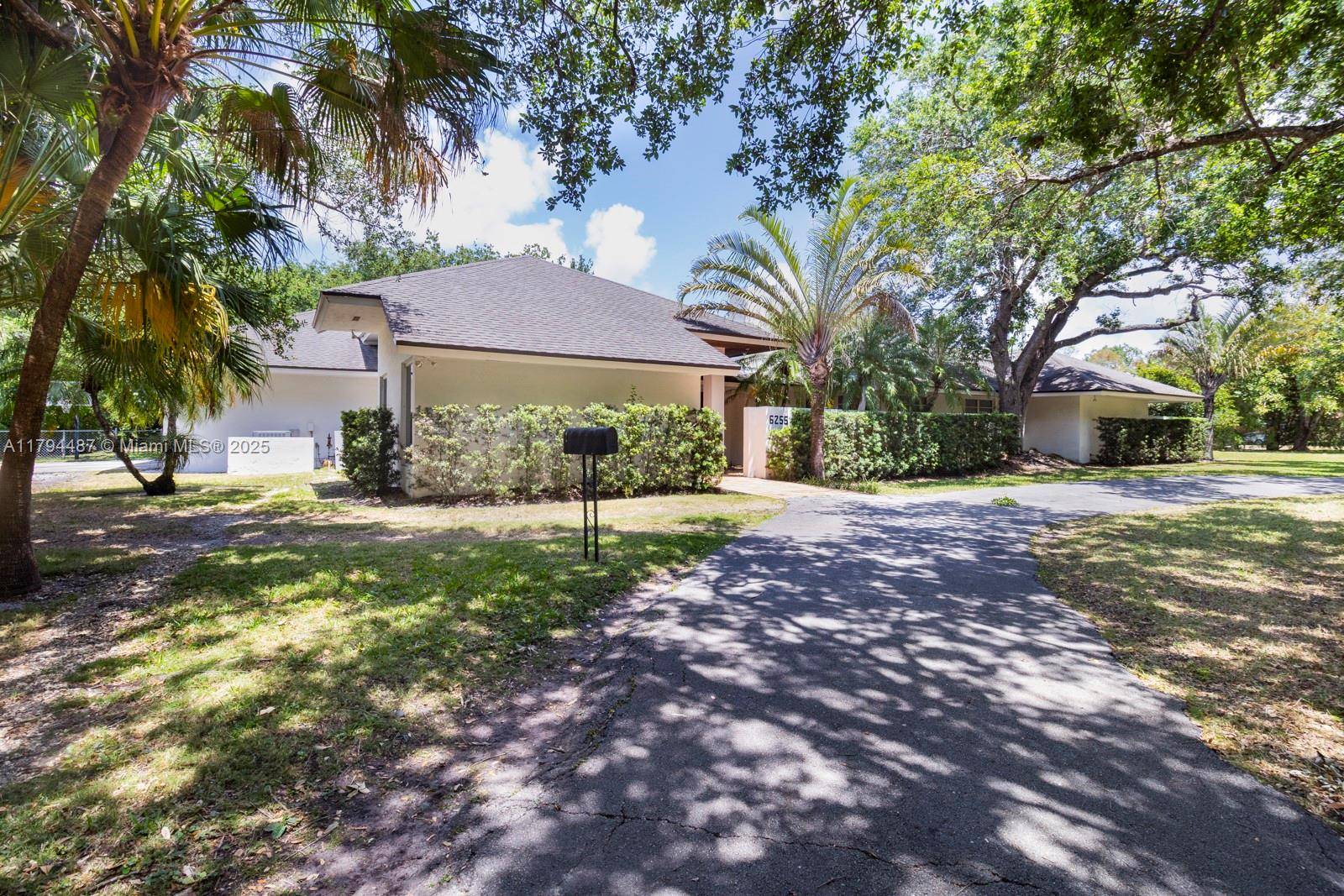 Pinecrest, FL 33156,6255 SW 99th Ter
