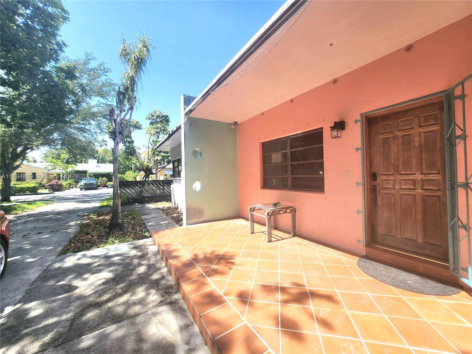 Miami, FL 33145,2323 SW 20th St