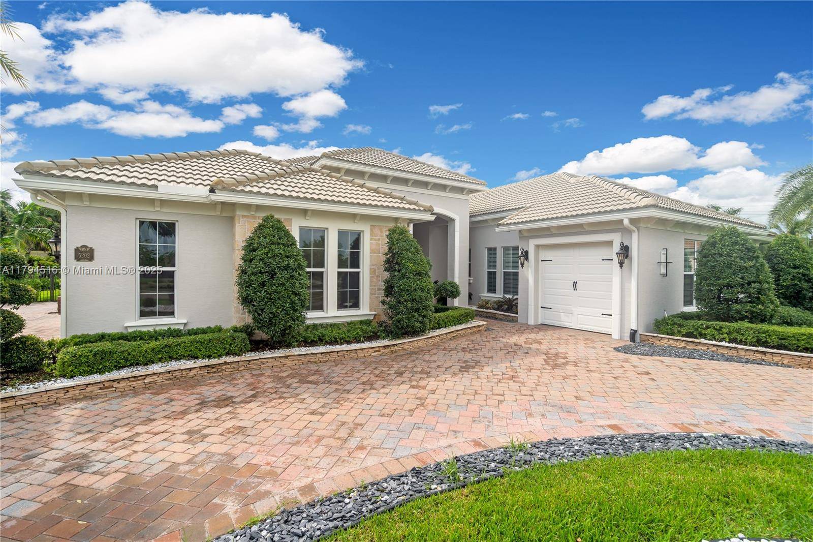 Davie, FL 33314,5202 S Sterling Ranch Cir