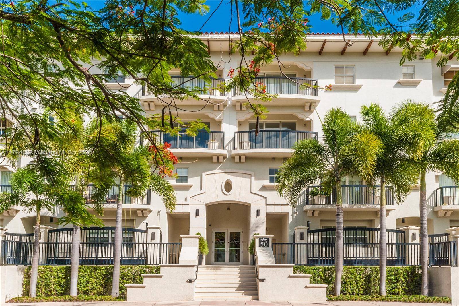 Coral Gables, FL 33134,50 Alhambra Cir #310