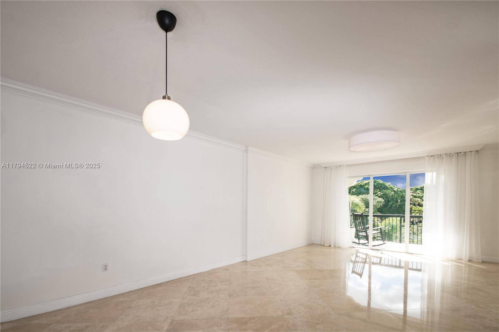 Coral Gables, FL 33134,50 Alhambra Cir #310