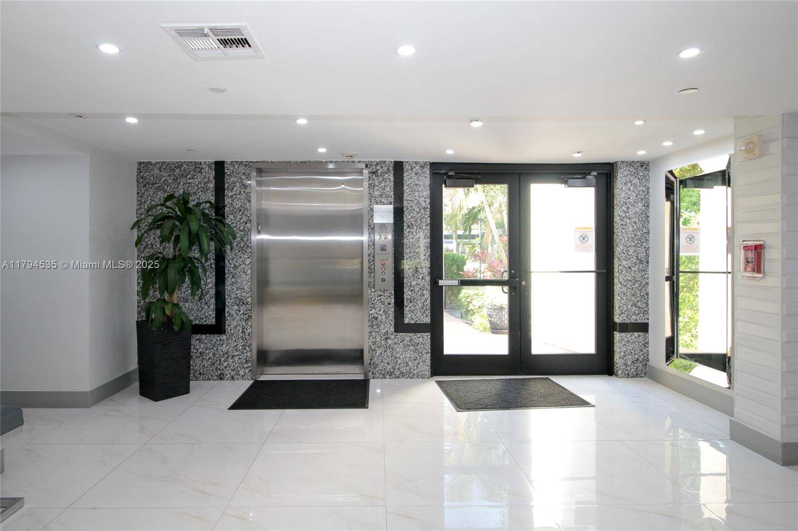 Sunny Isles Beach, FL 33160,16919 N Bay Rd #505