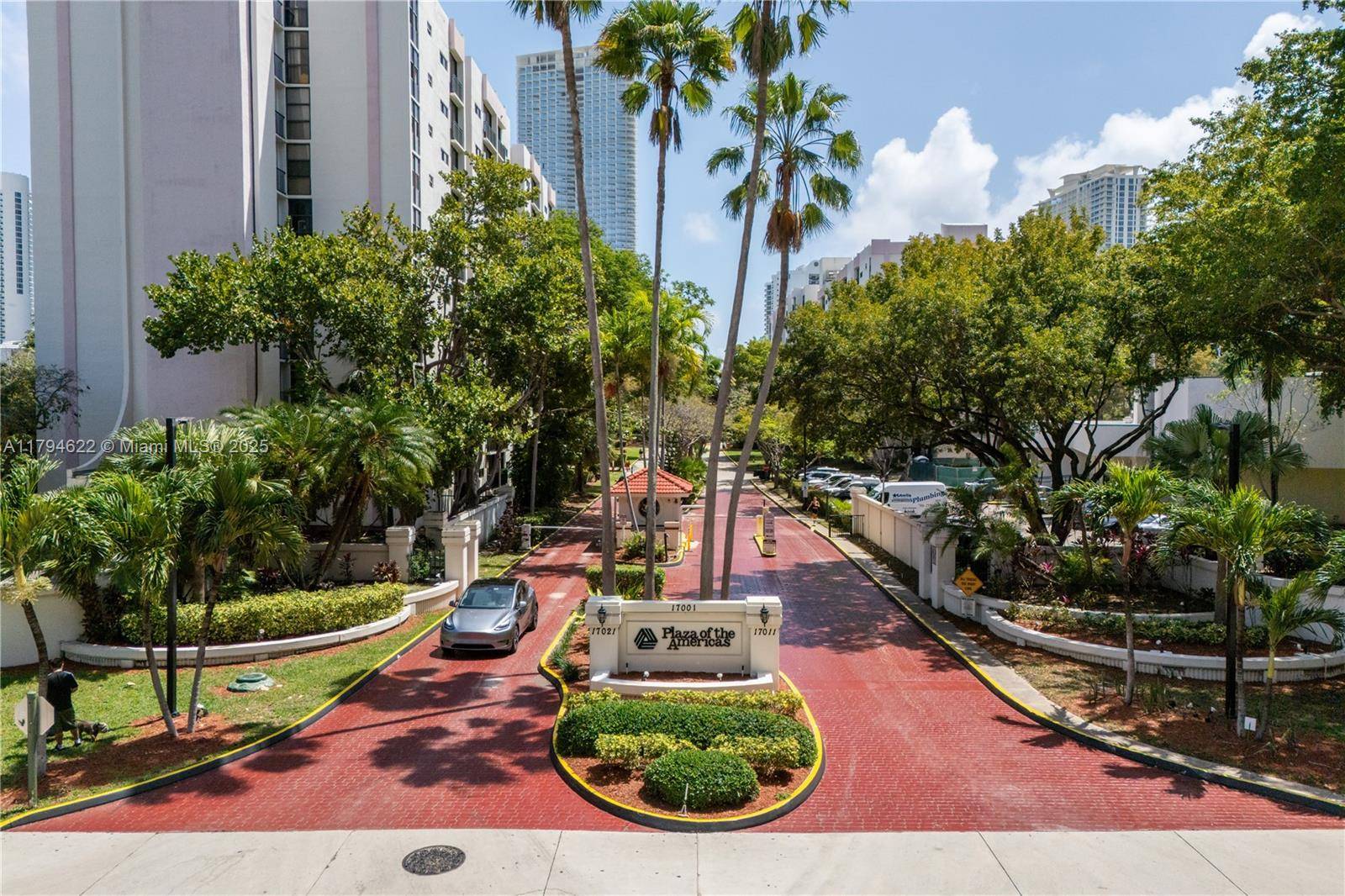 Sunny Isles Beach, FL 33160,17011 N Bay Rd #307