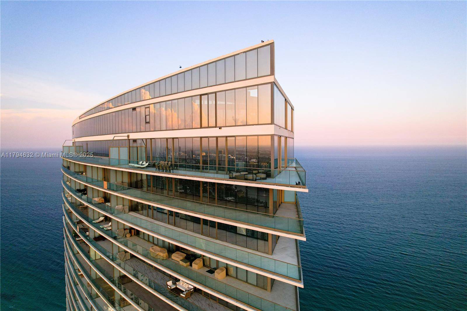 Sunny Isles Beach, FL 33160,18975 Collins Ave #303