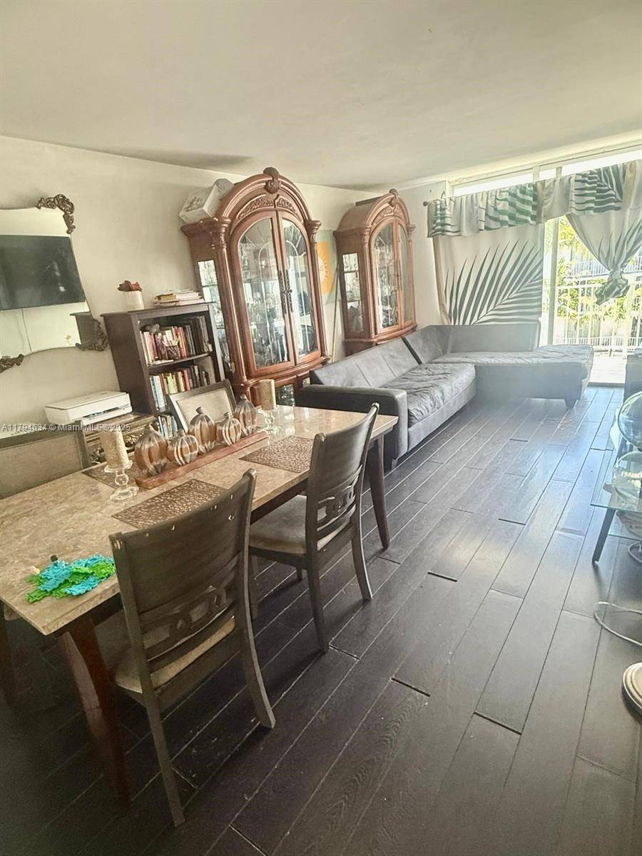 Miami, FL 33169,488 NW 165th St Rd #B-512
