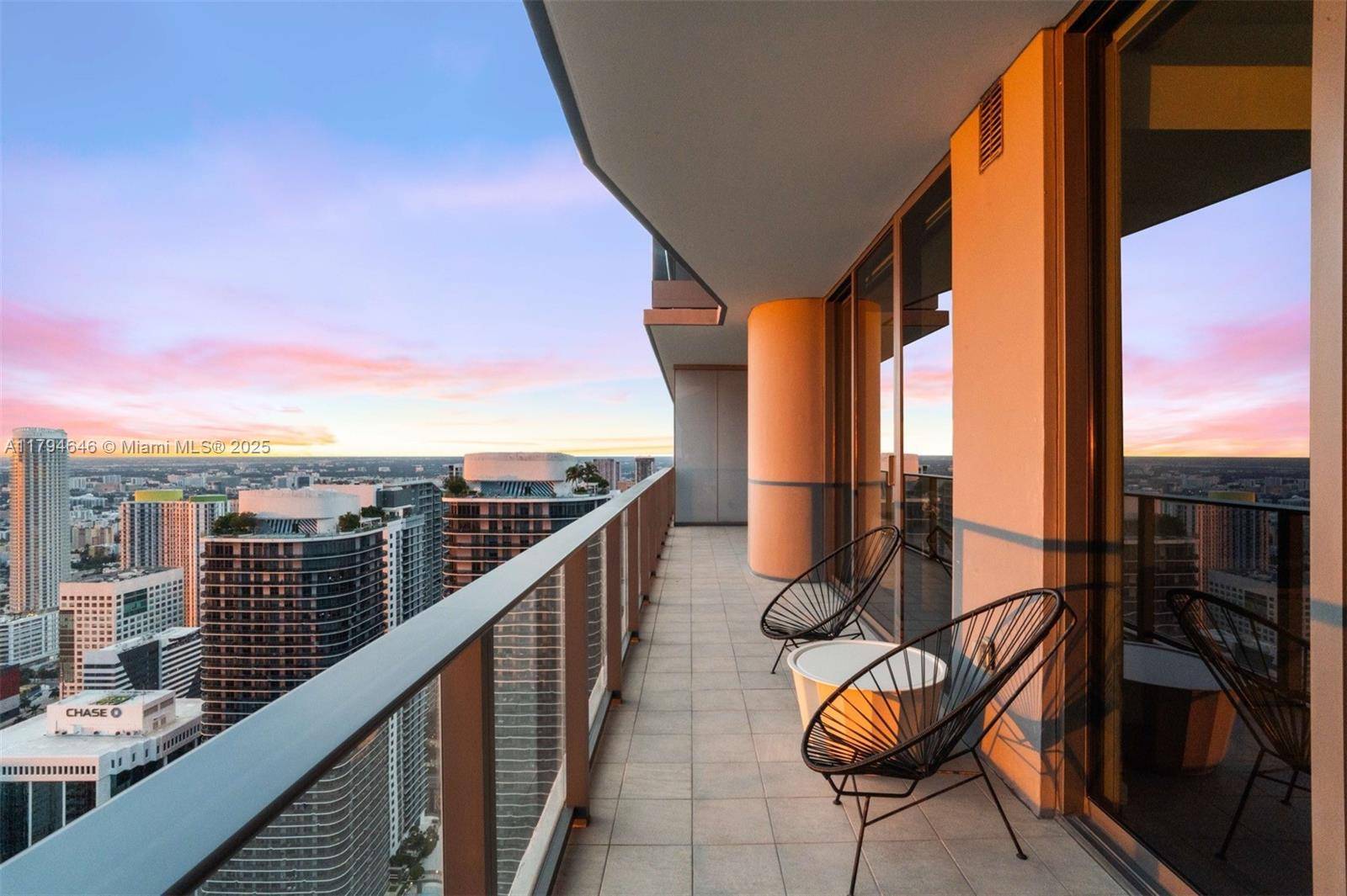 Miami, FL 33131,1000 Brickell Plz #PH5706