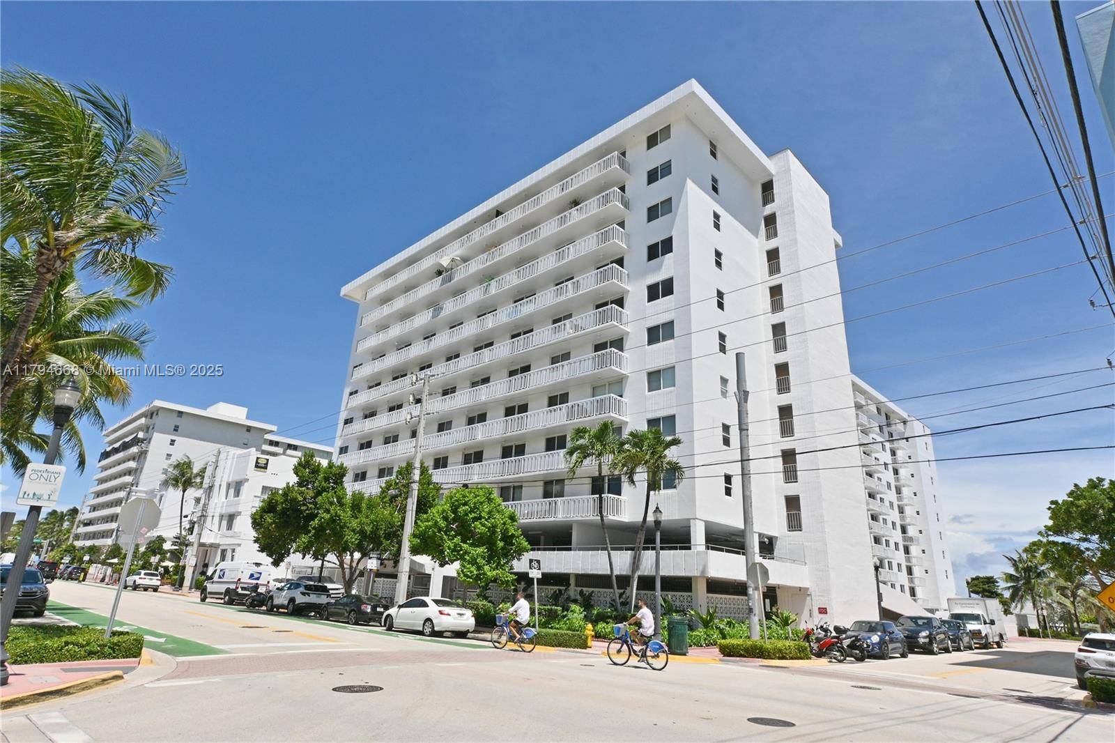 Miami Beach, FL 33139,401 Ocean Drive #1003