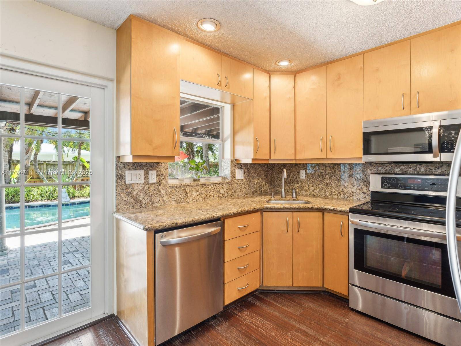 Oakland Park, FL 33334,4400 NE 13th Ave