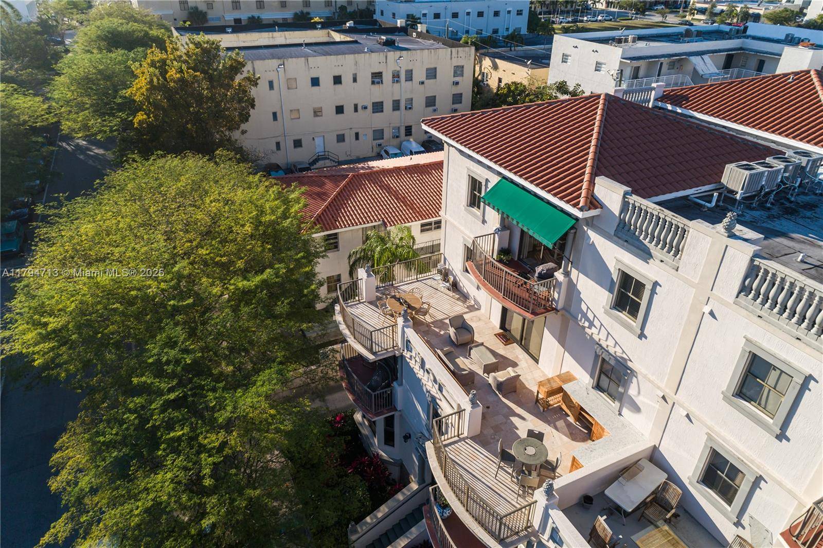 Coral Gables, FL 33134,1650 Galiano St #308