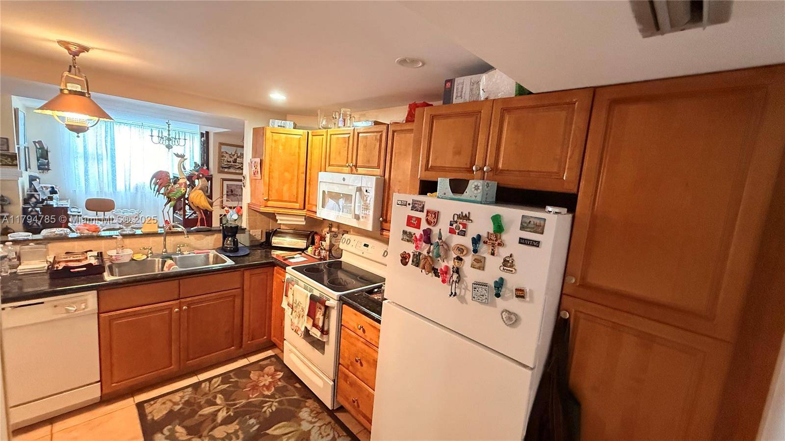 Hollywood, FL 33021,4330 Hillcrest Dr #214