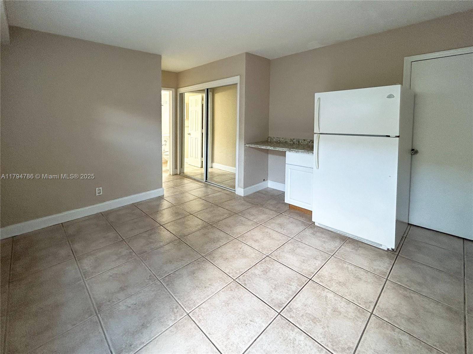 Fort Lauderdale, FL 33304,715 NE 6th St #5E