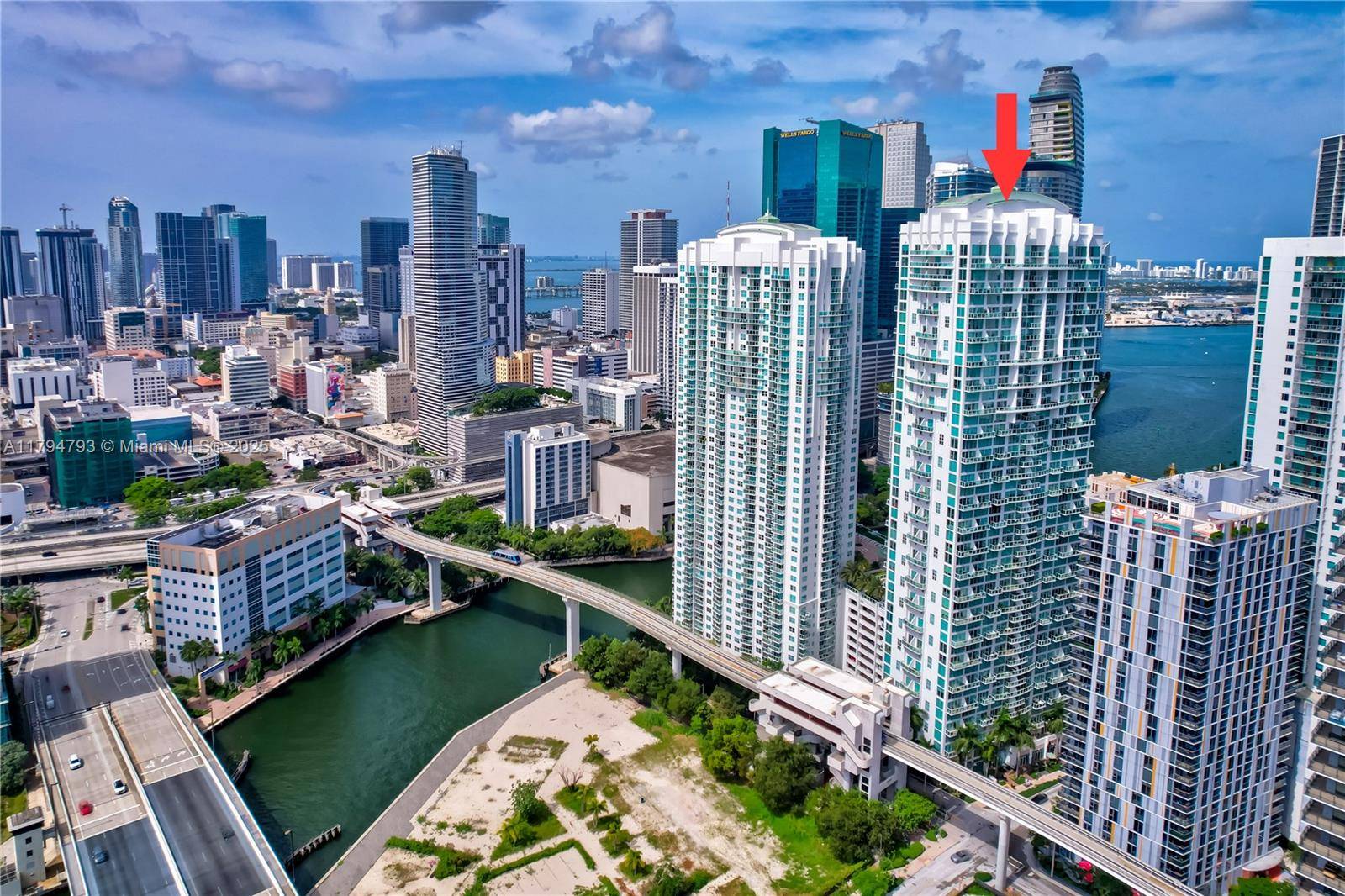 Miami, FL 33131,41 SE 5th St #1210