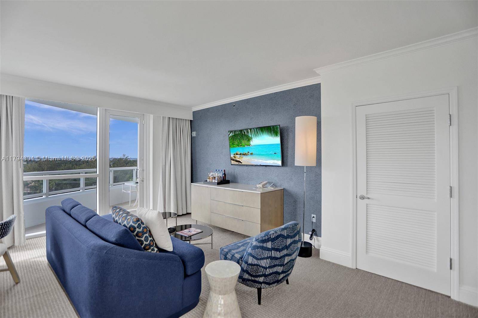 Miami Beach, FL 33140,4401 Collins Ave #814