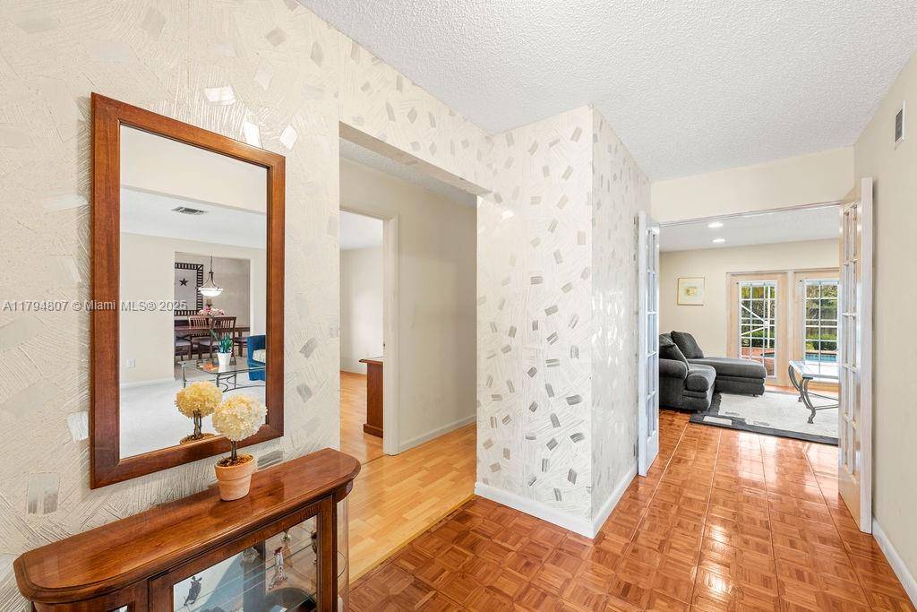 Plantation, FL 33324,7640 NW 6th Ct