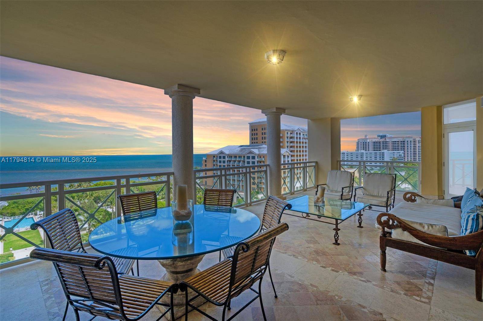 Key Biscayne, FL 33149,445 Grand Bay Dr #1001