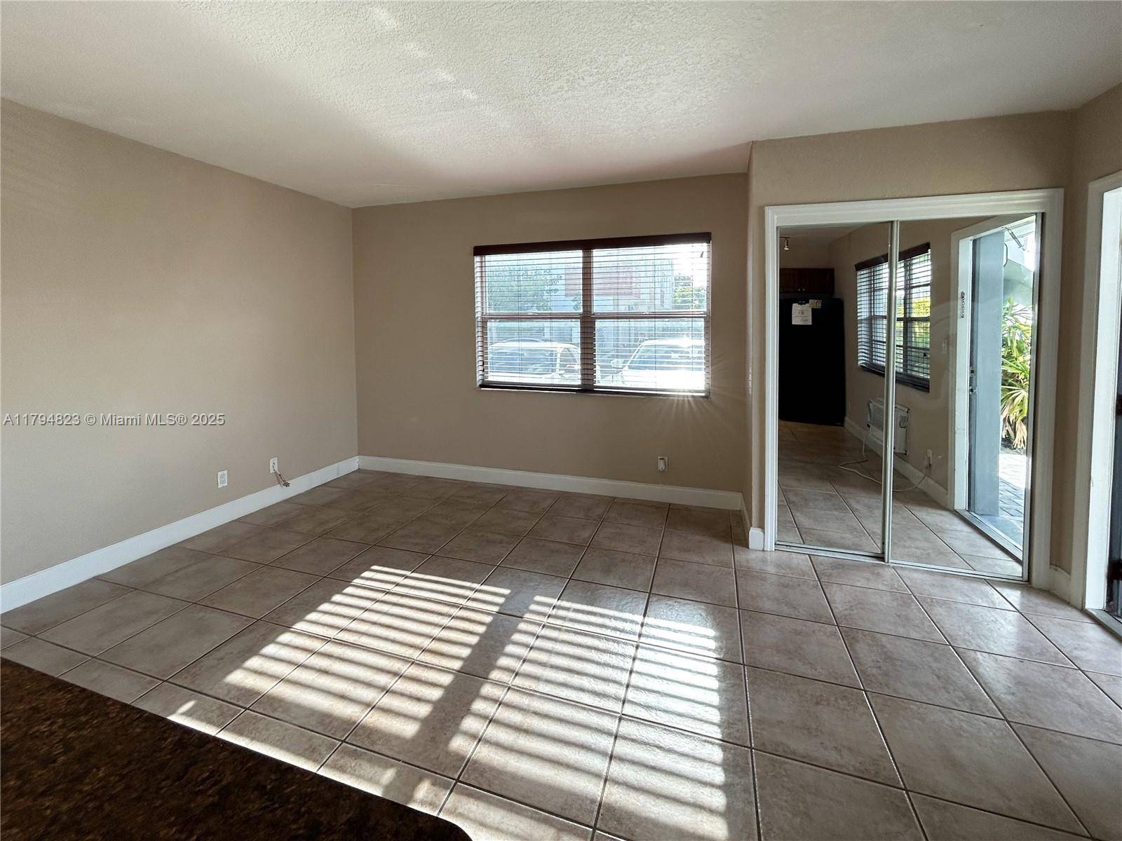 Fort Lauderdale, FL 33304,715 NE 6th St #1