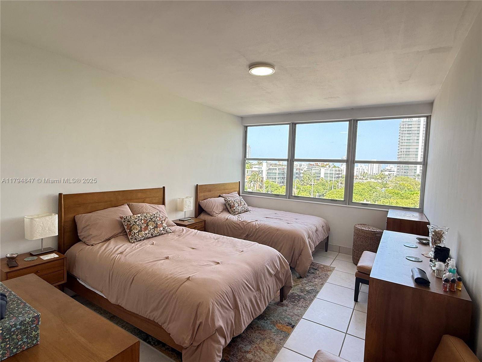 Miami Beach, FL 33139,3 Island Ave #07B