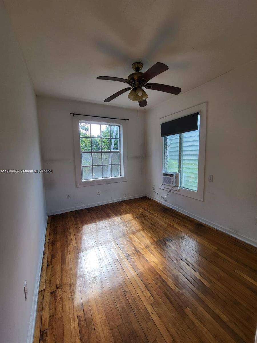 Miami Beach, FL 33139,842 Meridian Ave #3A