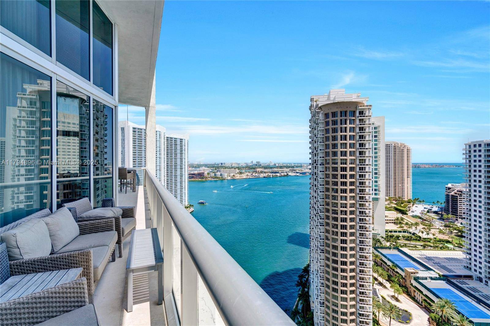 Miami, FL 33131,465 Brickell Ave #2801