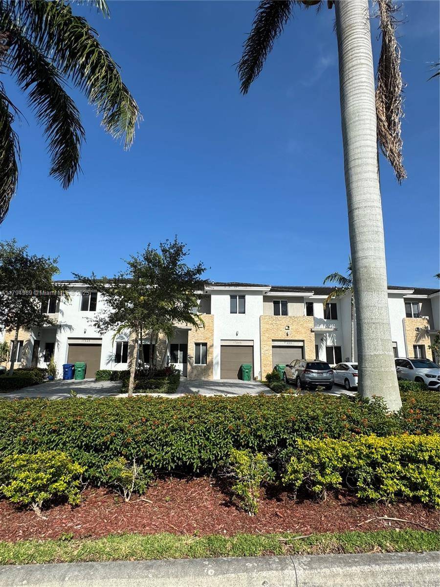 Miami, FL 33187,17545 SW 150th Ct