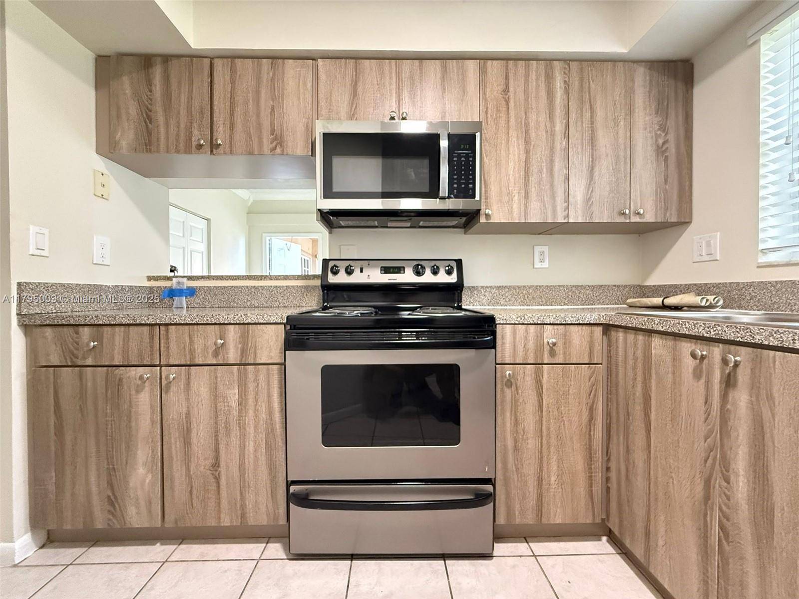 Pembroke Pines, FL 33024,2061 NW 96th Ter #12M