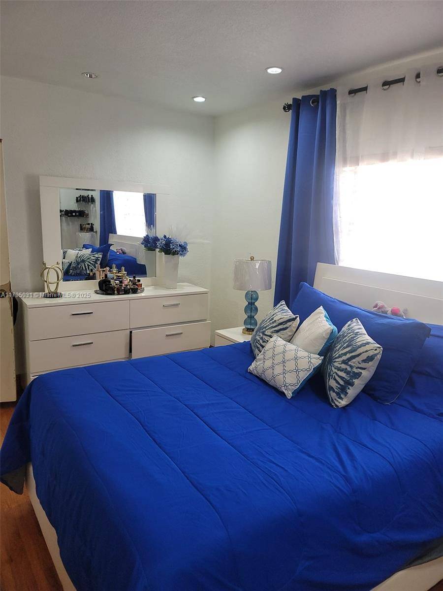 Hialeah, FL 33012,360 W 53rd Ter