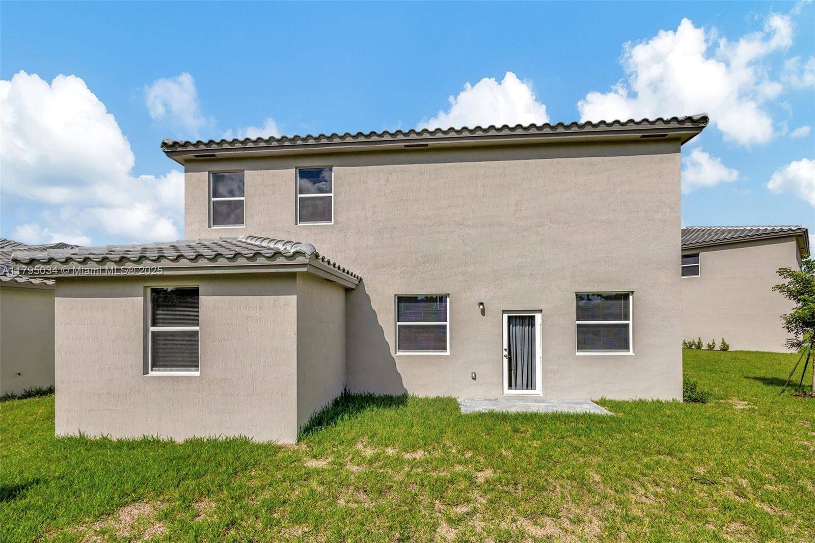 Homestead, FL 33035,817 SE 26 RD #B