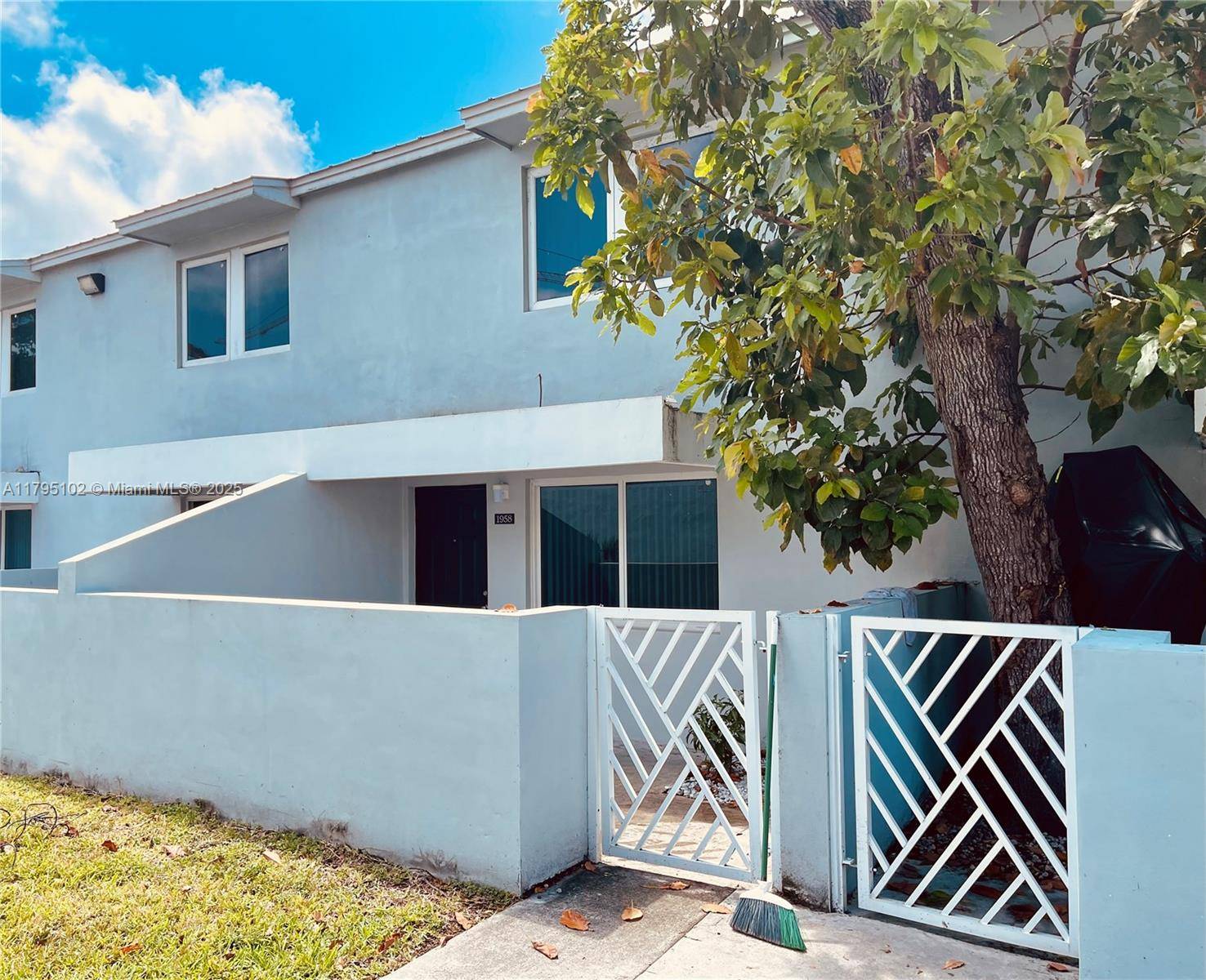Miami, FL 33136,1958 NW 4th Ct #315