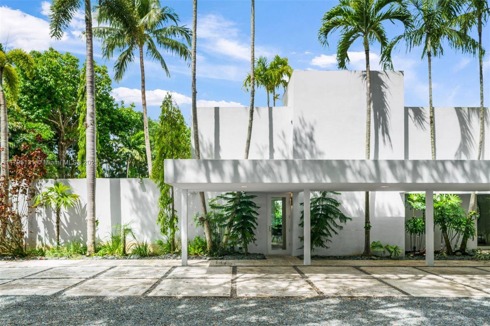 Coral Gables, FL 33156,10400 Old Cutler Rd