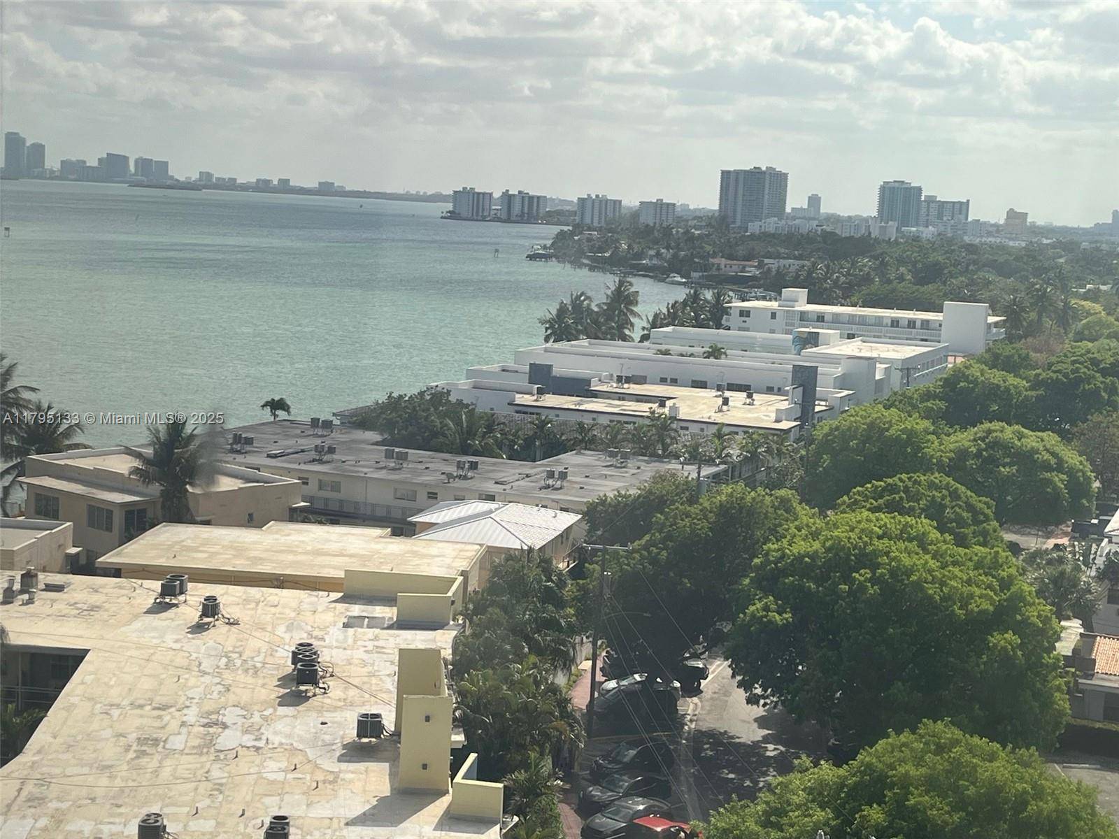 Miami Beach, FL 33141,900 Bay Dr #913