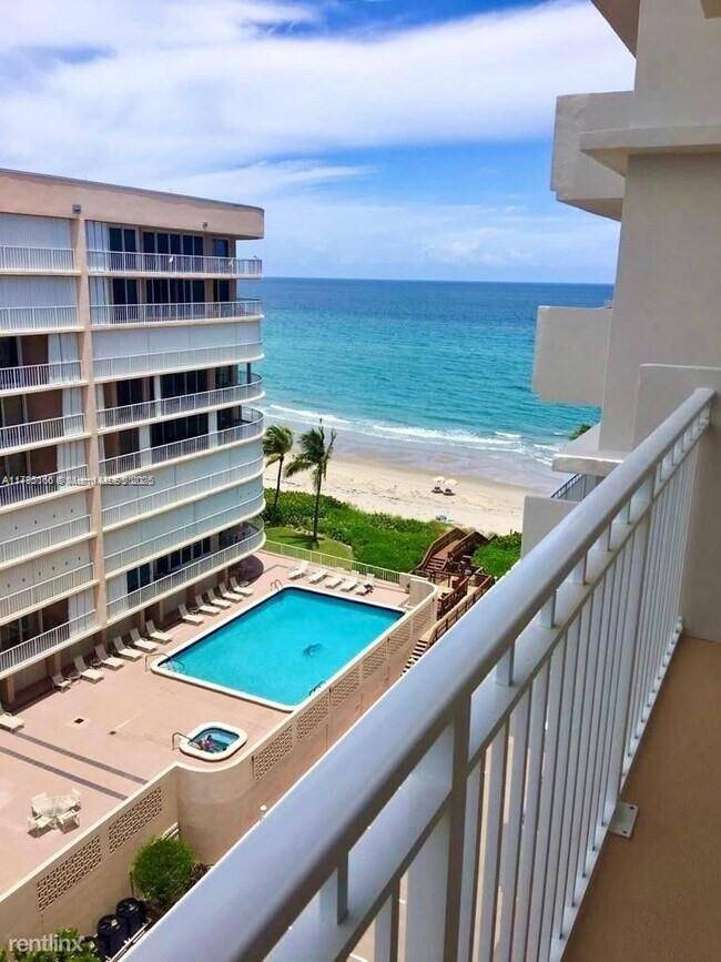Highland Beach, FL 33487,3215 S Ocean Blvd #804
