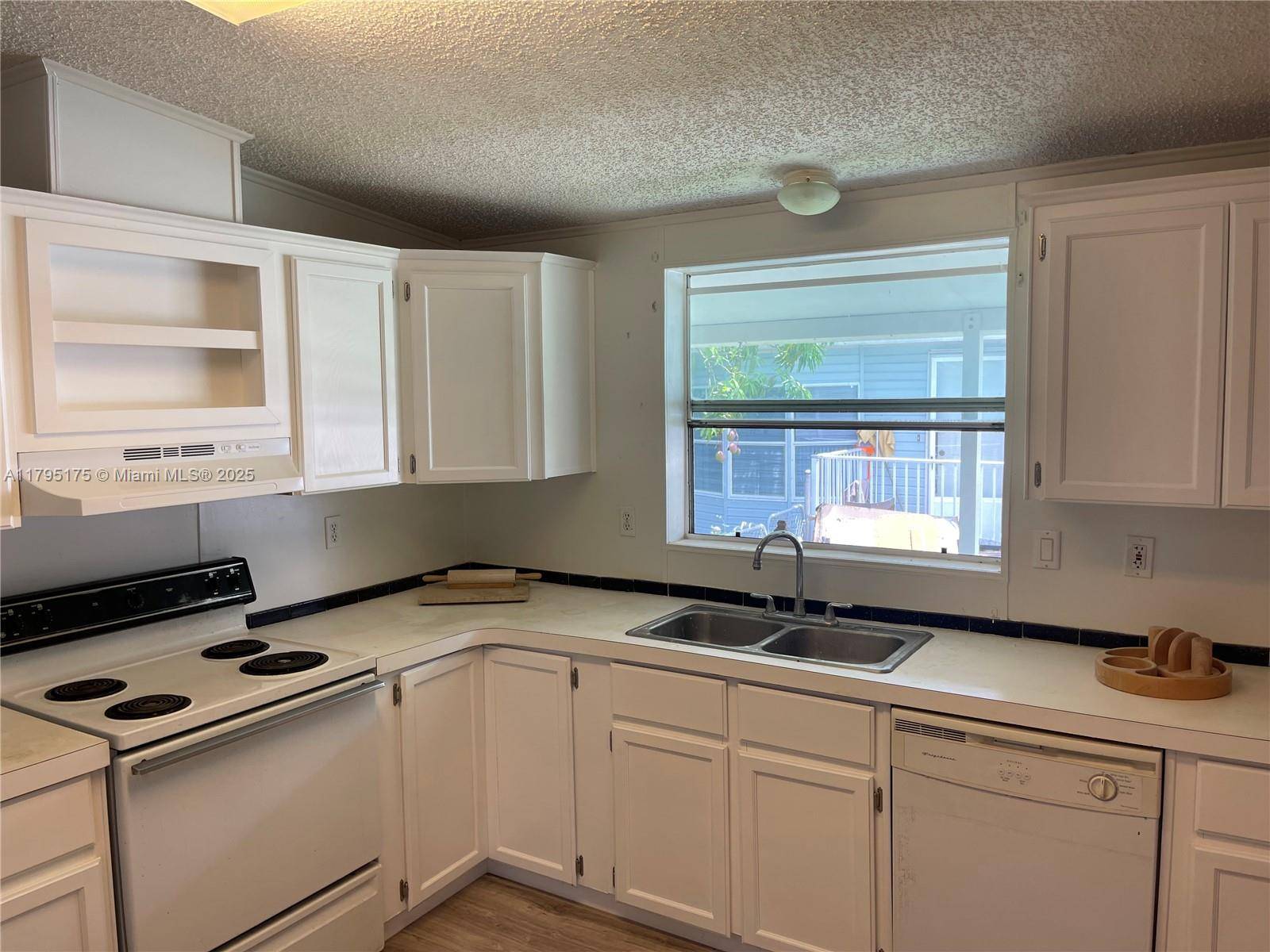 Miami, FL 33187,19800 SW 180th Ave unit 51