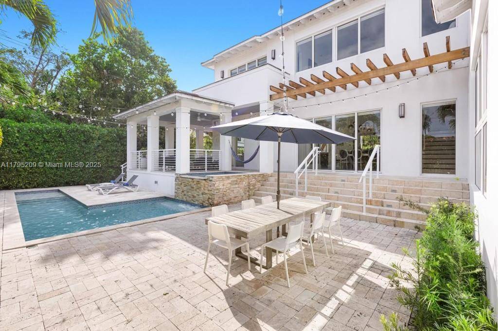 Key Biscayne, FL 33149,689 Glenridge Rd