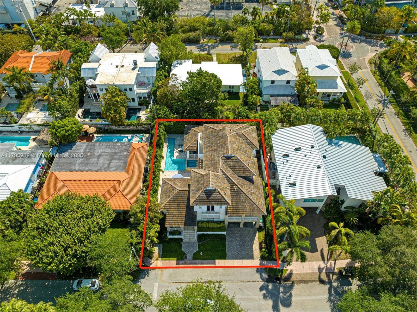 Key Biscayne, FL 33149,689 Glenridge Rd