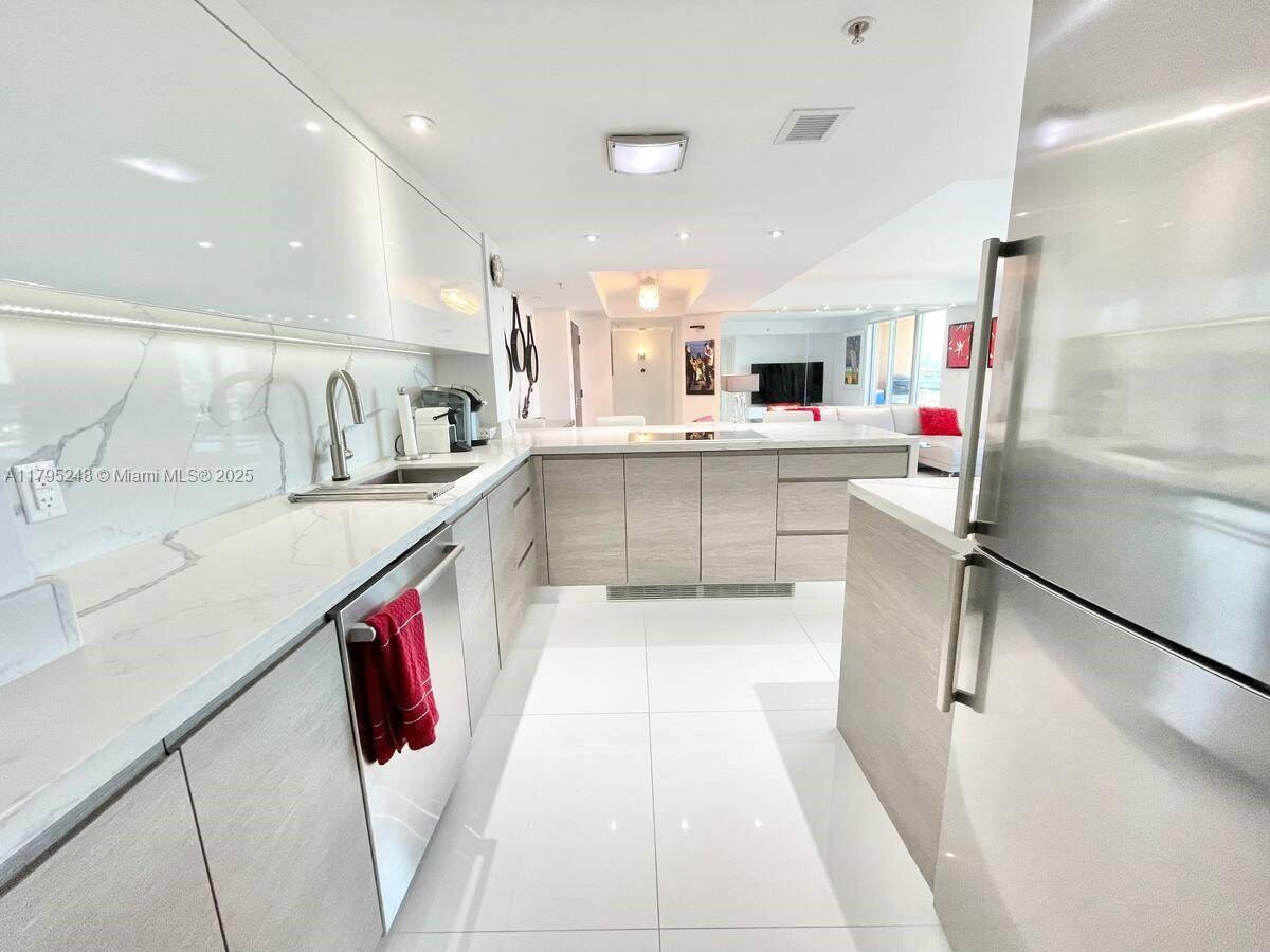 Miami Beach, FL 33139,90 Alton Rd #FL-5