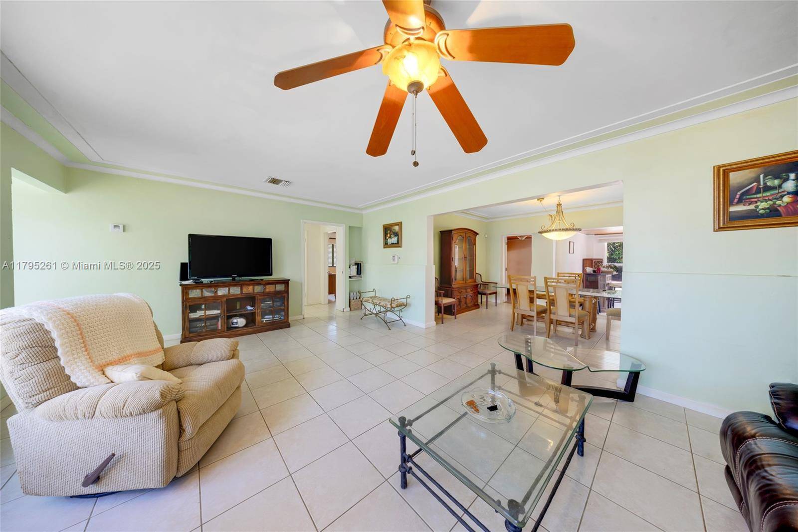 Miami Beach, FL 33141,640 N Shore Dr