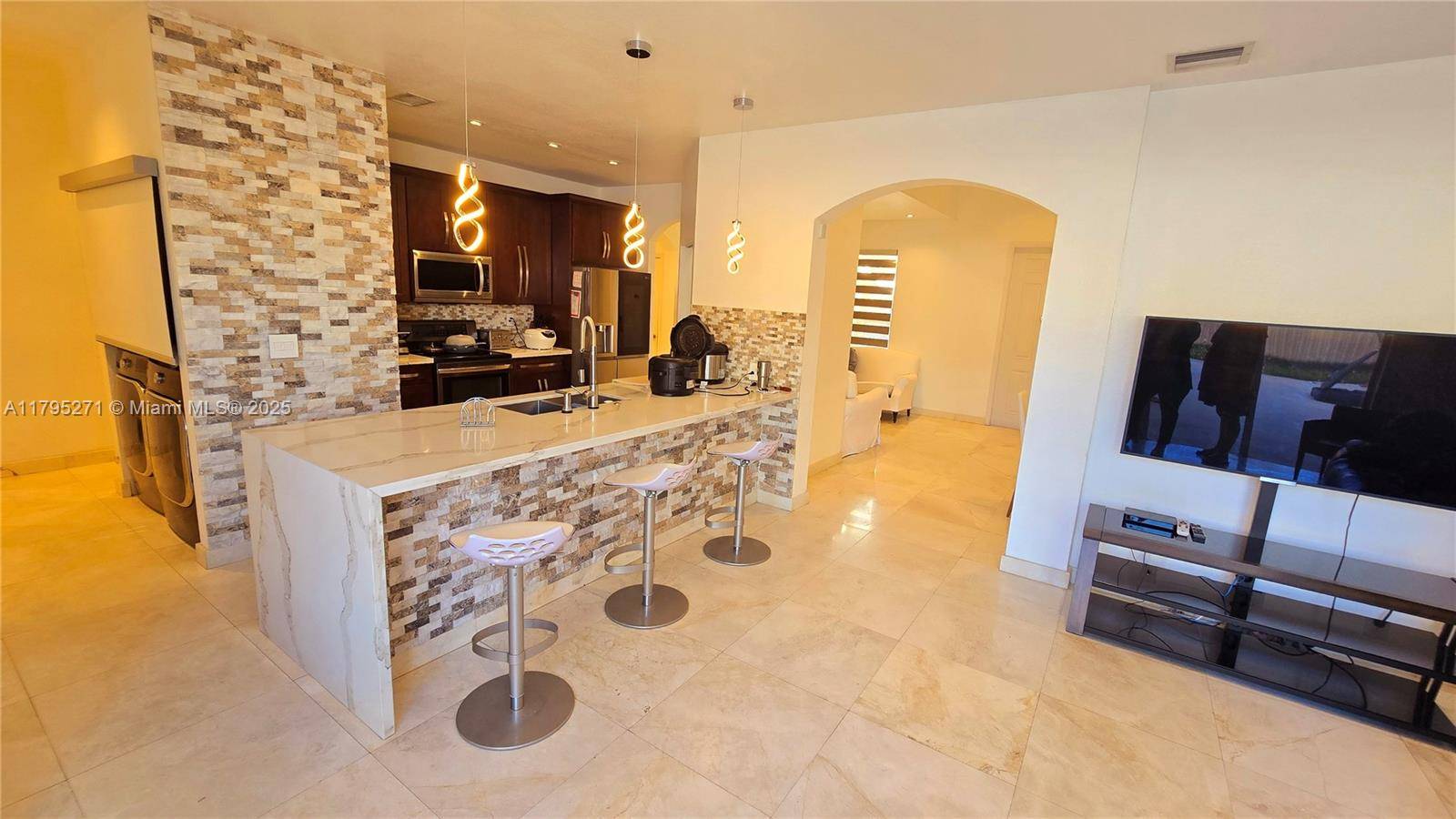 Homestead, FL 33033,2105 NE 40th Ave