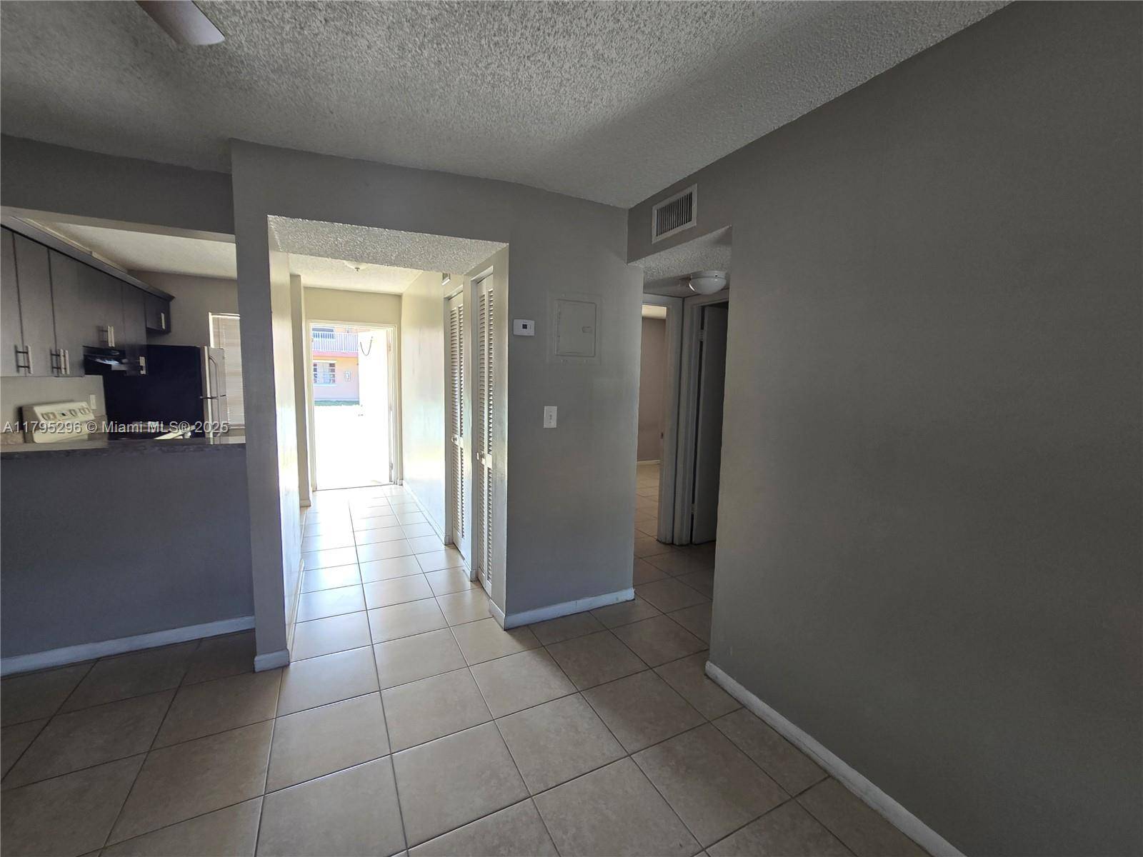 Oakland Park, FL 33334,95 NE 41st St #146J