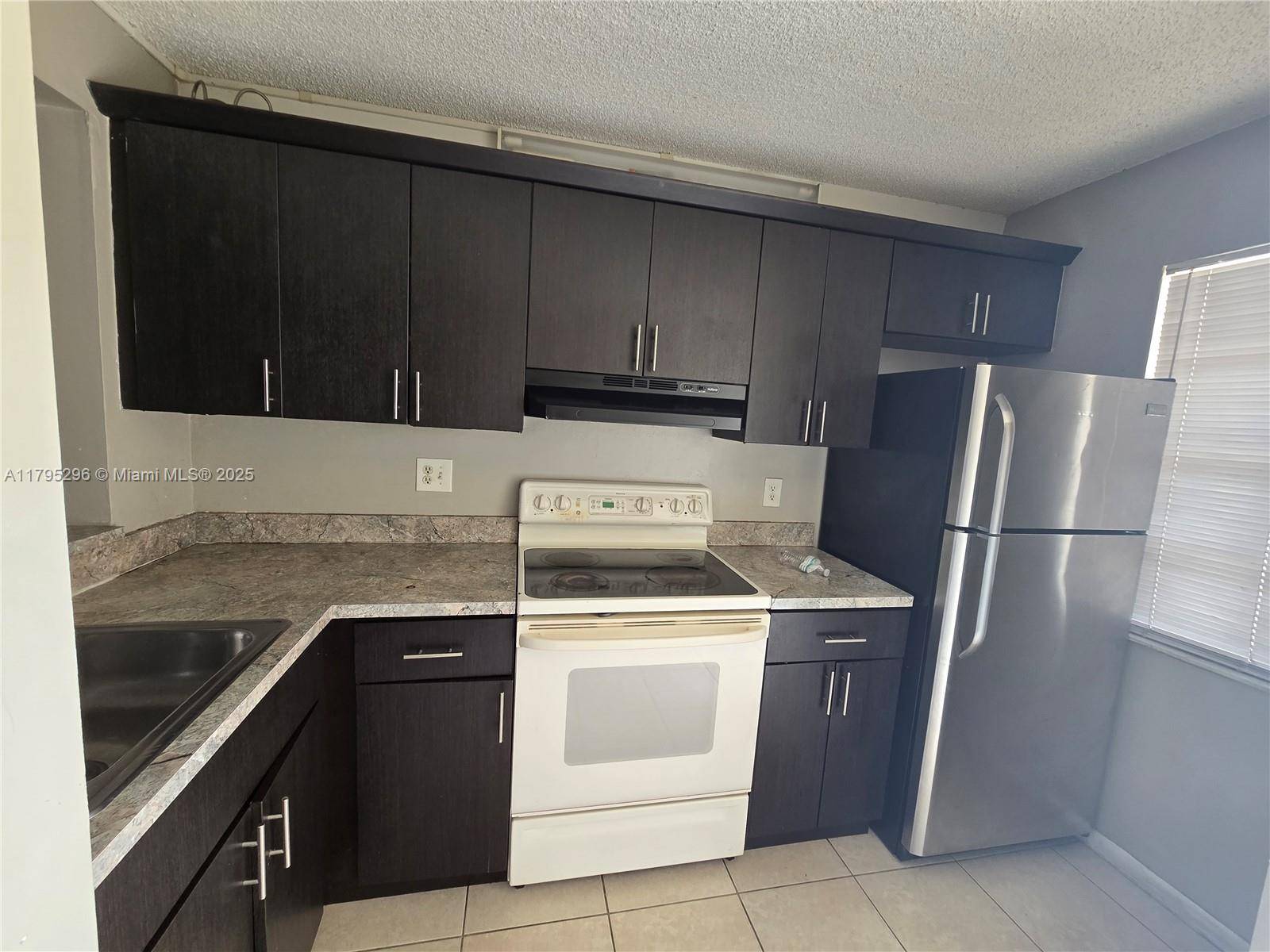 Oakland Park, FL 33334,95 NE 41st St #146J