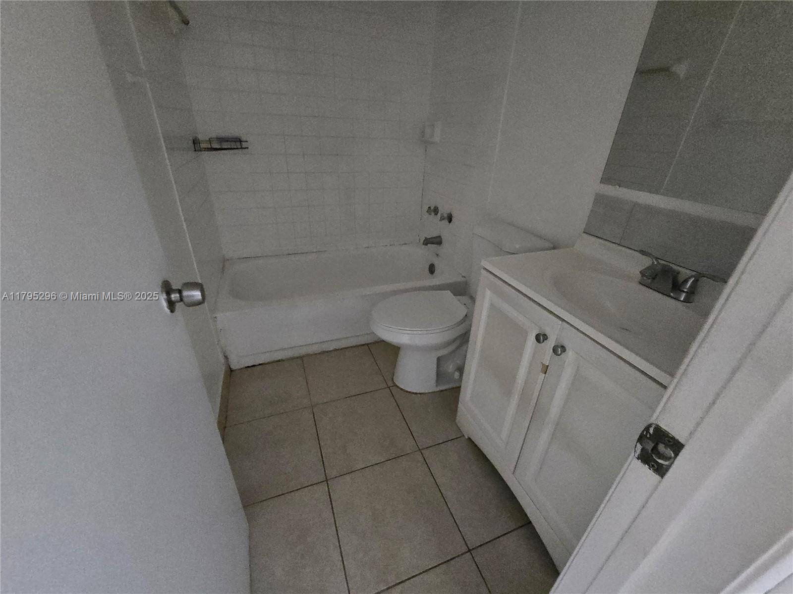 Oakland Park, FL 33334,95 NE 41st St #146J
