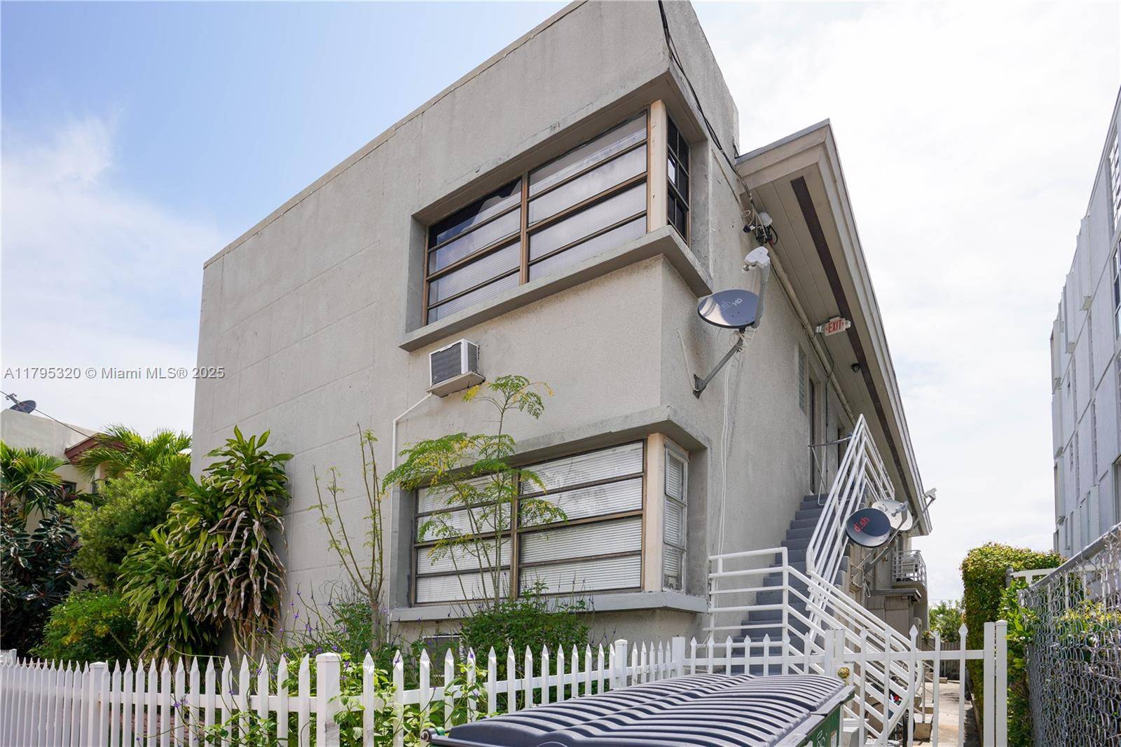 Miami Beach, FL 33141,8321 Crespi Blvd #1