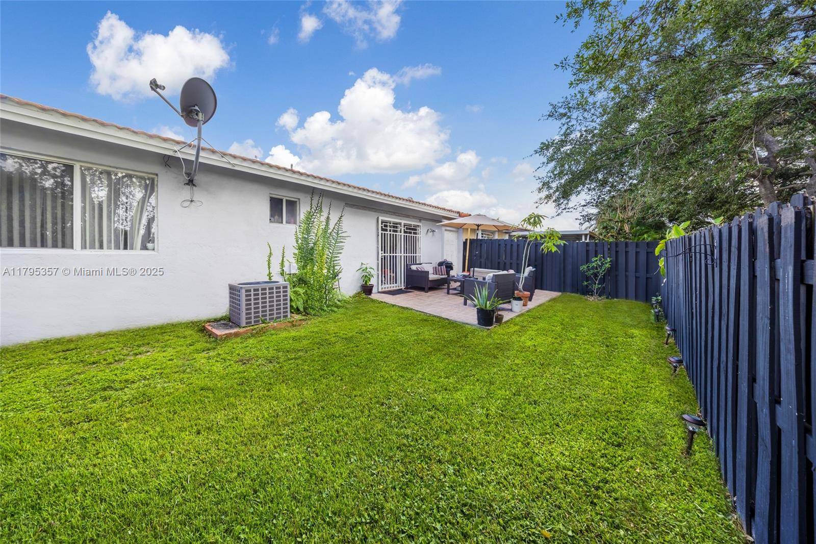 Hialeah, FL 33015,8255 NW 186th St #1002