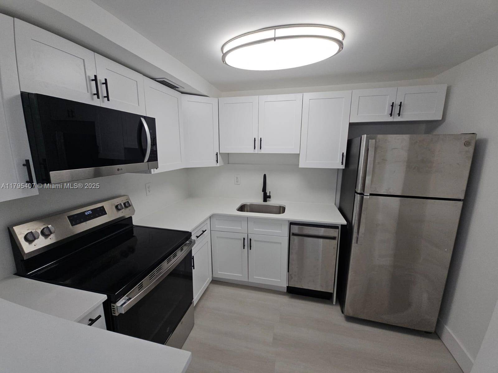 Miami Beach, FL 33141,8101 Crespi Blvd #305