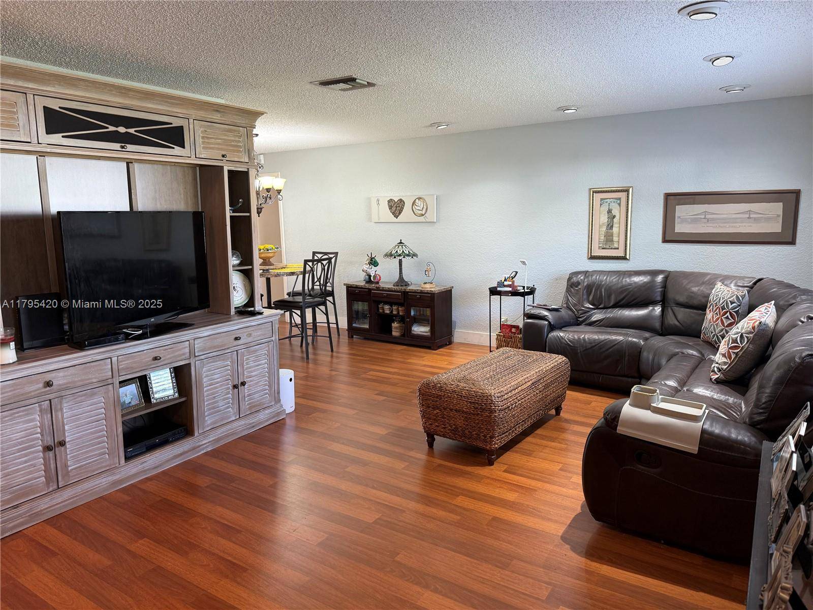 Plantation, FL 33322,1250 NW 85th Ave