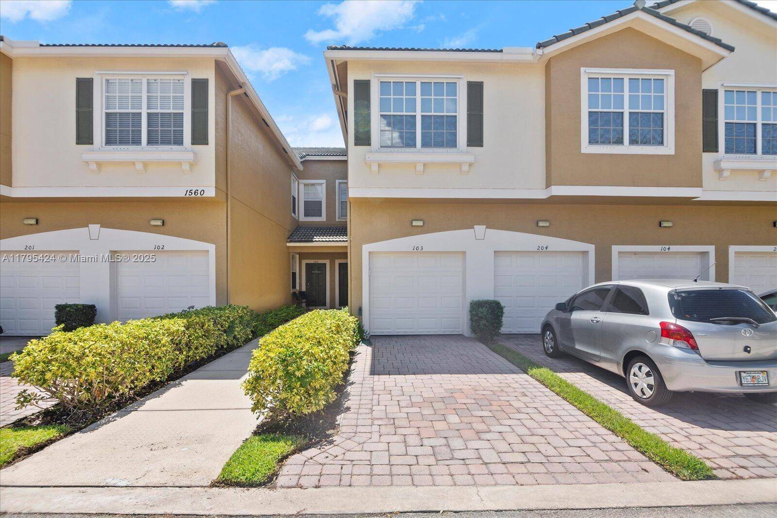 Stuart, FL 34994,1560 SE Wilshire Pl #103